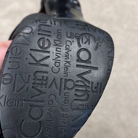 CLOSEOUT Calvin Klein strappy sandal - Picture 4 of 5